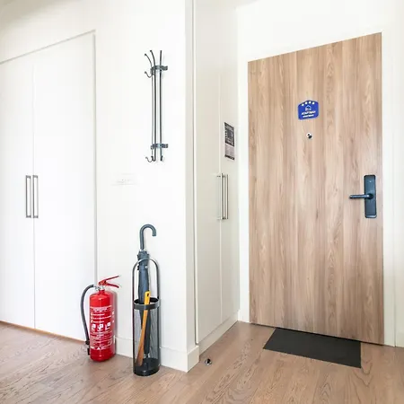 The View Waterfront 公寓